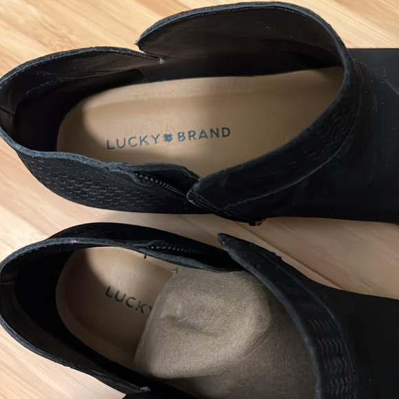 Lucky Brand ankle boots like new! - Picture 4 of 5